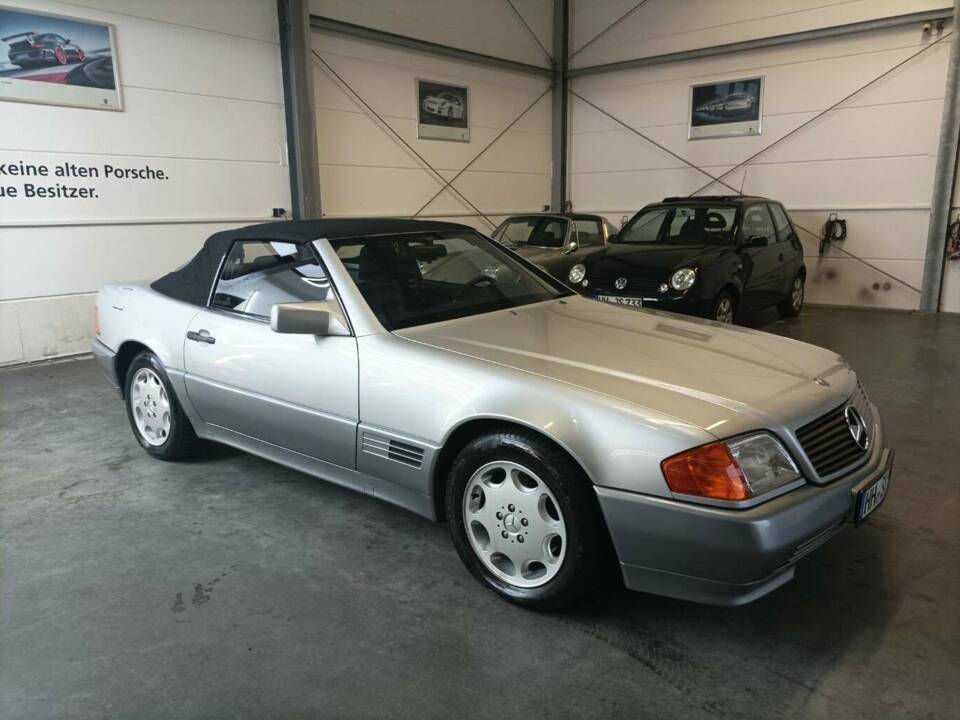 Image 17/25 of Mercedes-Benz SL 280 (1995)