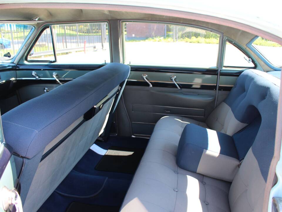 Image 28/43 of Cadillac 62 Sedan (1953)