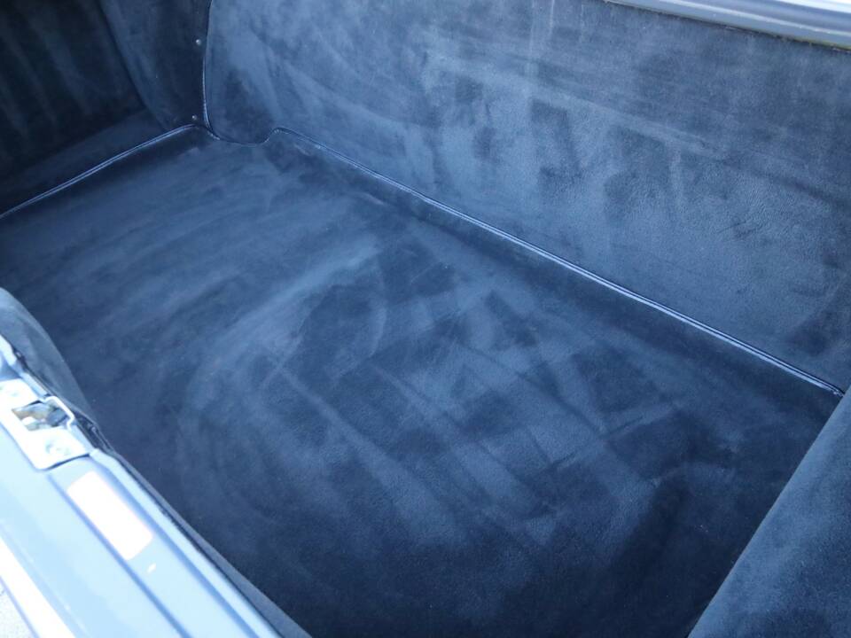 Bild 25/50 von Mercedes-Benz 560 SL (1987)