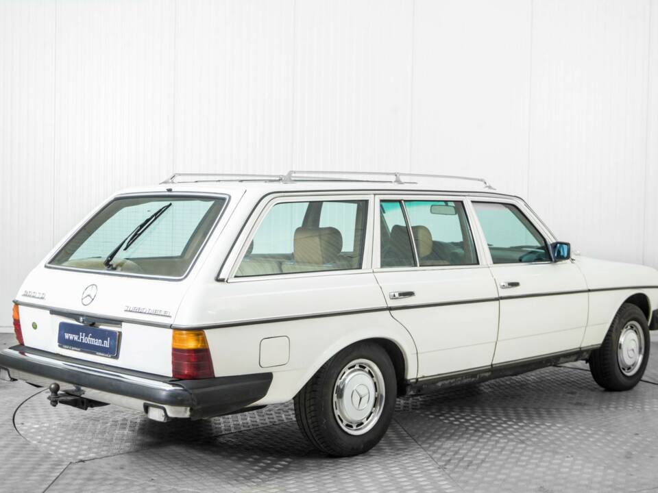 Bild 2/50 von Mercedes-Benz 300 D (1983)