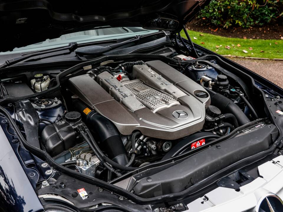 Image 41/41 of Mercedes-Benz SL 55 AMG (2003)