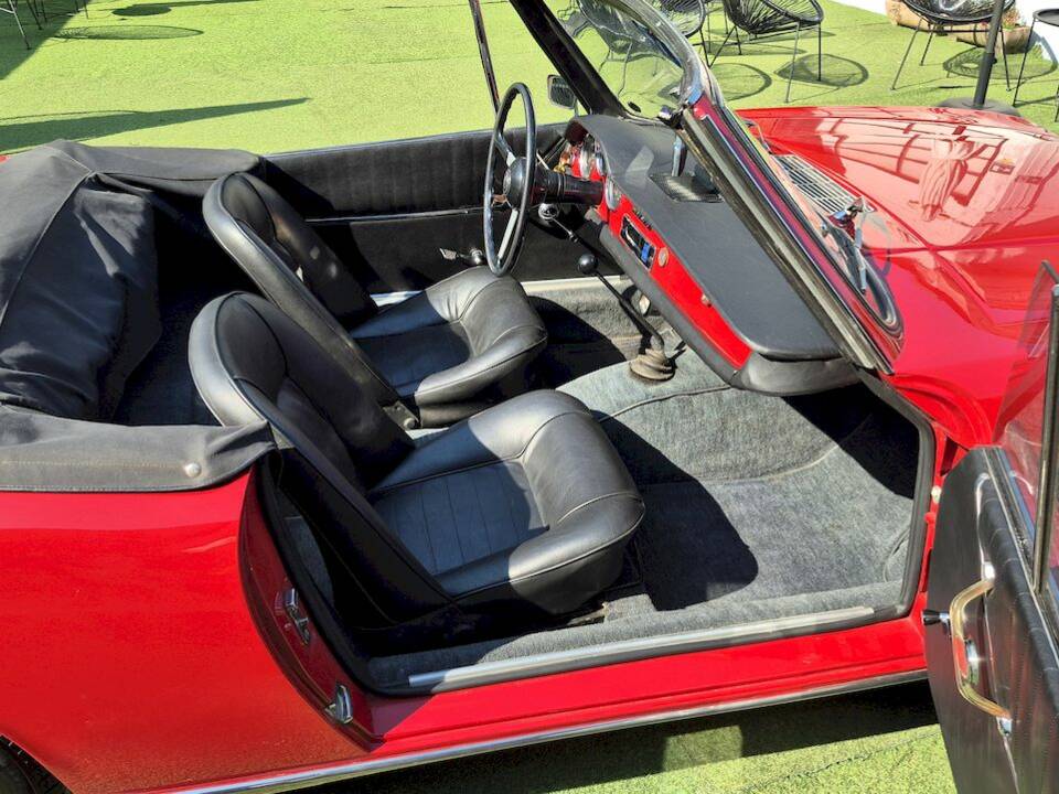 Image 27/63 of FIAT 1200 S OSI (1965)