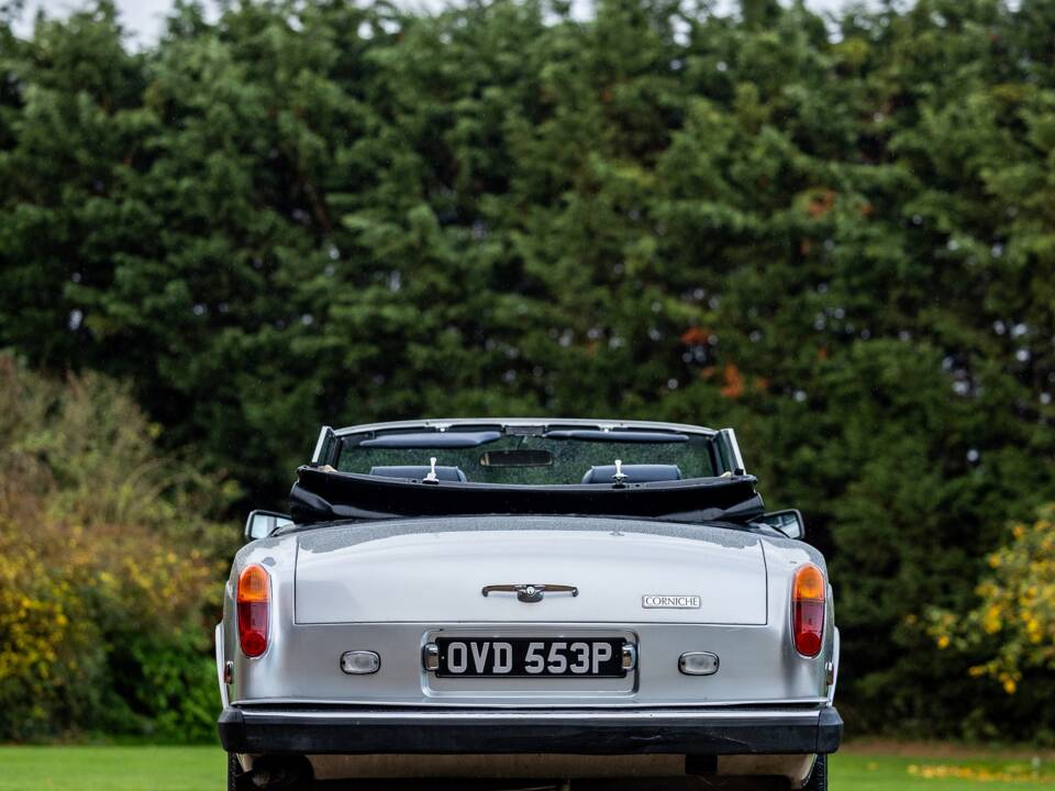 Afbeelding 7/39 van Rolls-Royce Corniche I (1976)