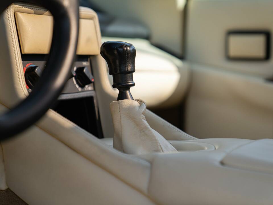 Image 45/50 of Lotus Esprit SE (1993)