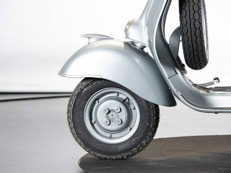 Image 20/45 of Piaggio Vespa 150 (1958)