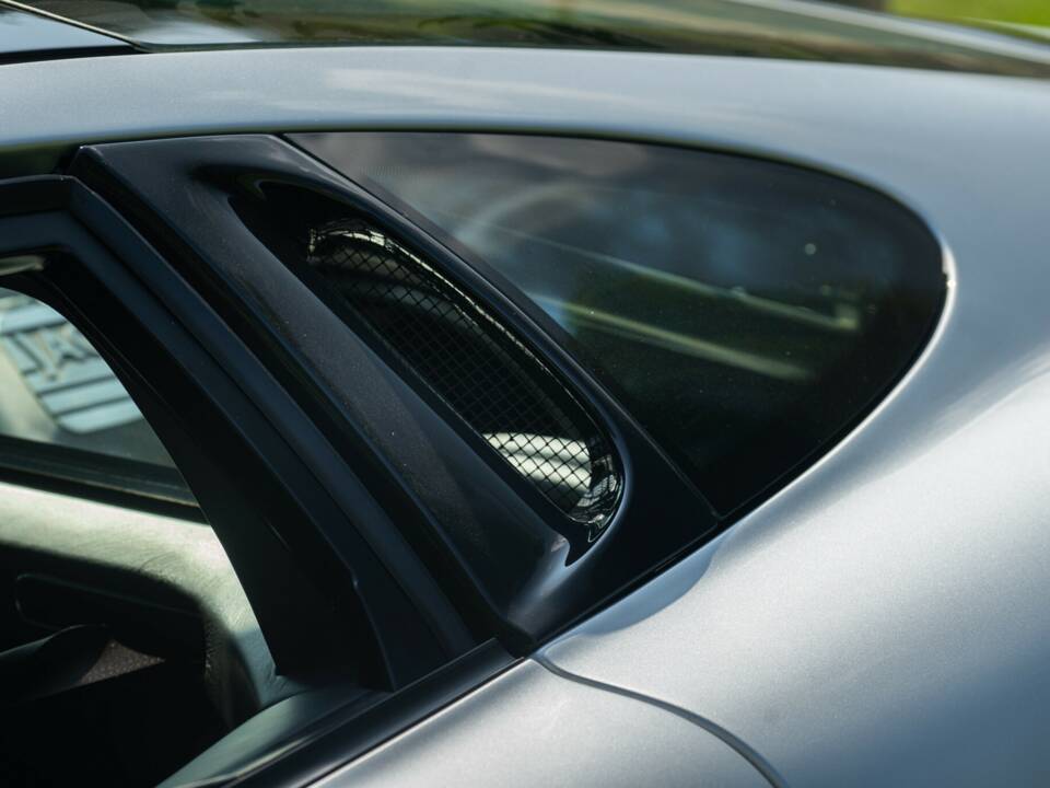 Imagen 28/50 de Jaguar XJ 220 (1993)