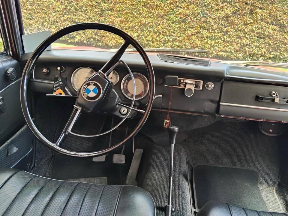 Image 6/12 of BMW 1800 (1968)