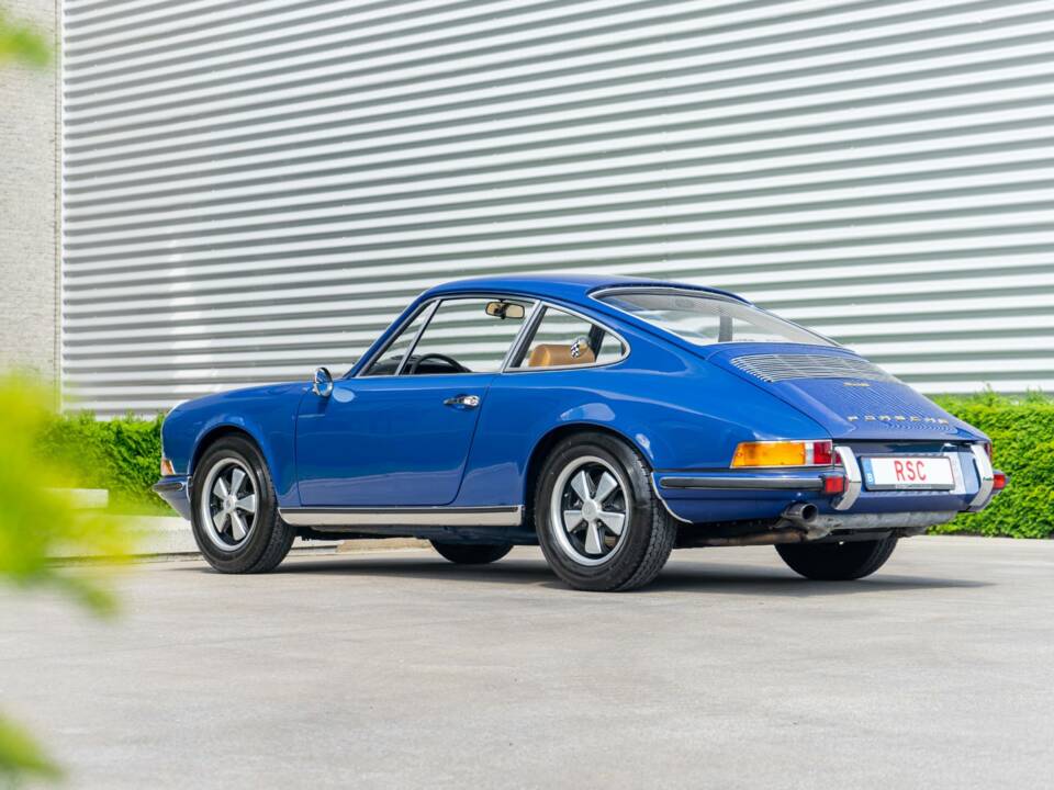 Image 17/34 de Porsche 911 2.0 E (1969)