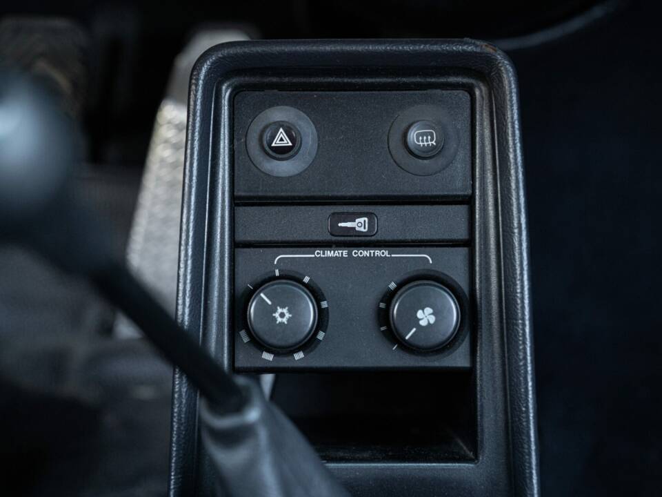 Bild 41/50 von Porsche 911 Carrera 3.2 (1989)