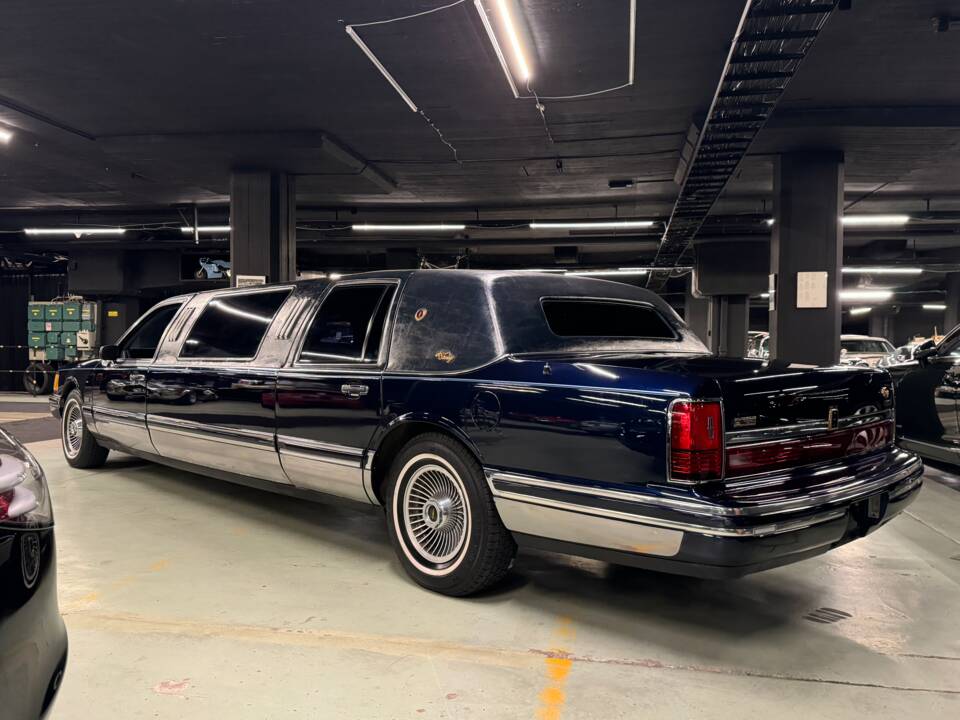 Immagine 11/30 di Lincoln Town Car (1992)