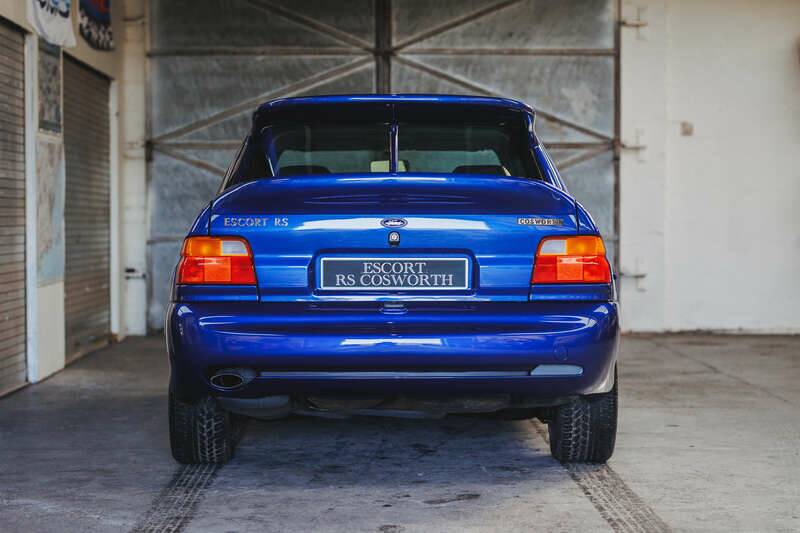 Image 13/50 of Ford Escort RS Cosworth (1996)