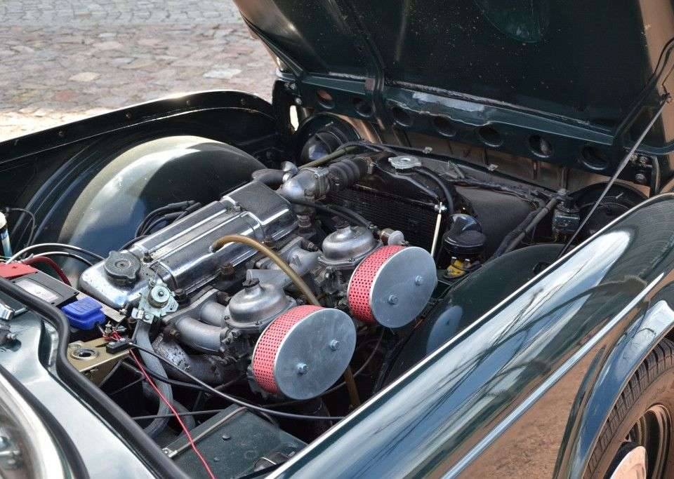 Image 14/20 of Triumph TR 4A (1965)