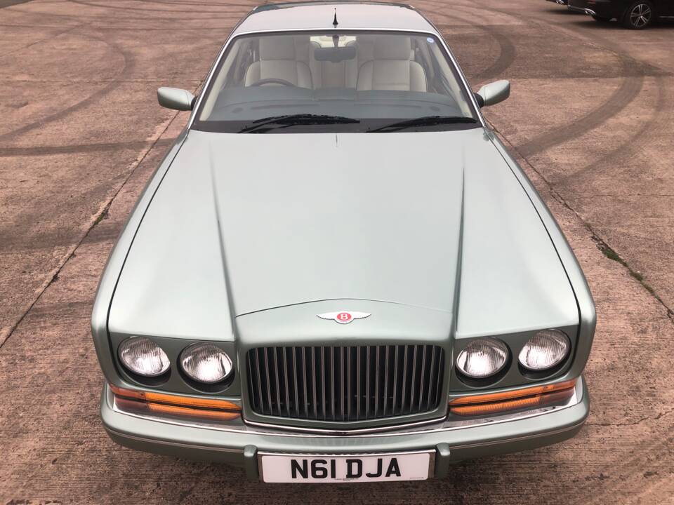 Image 18/22 of Bentley Continental R (1995)
