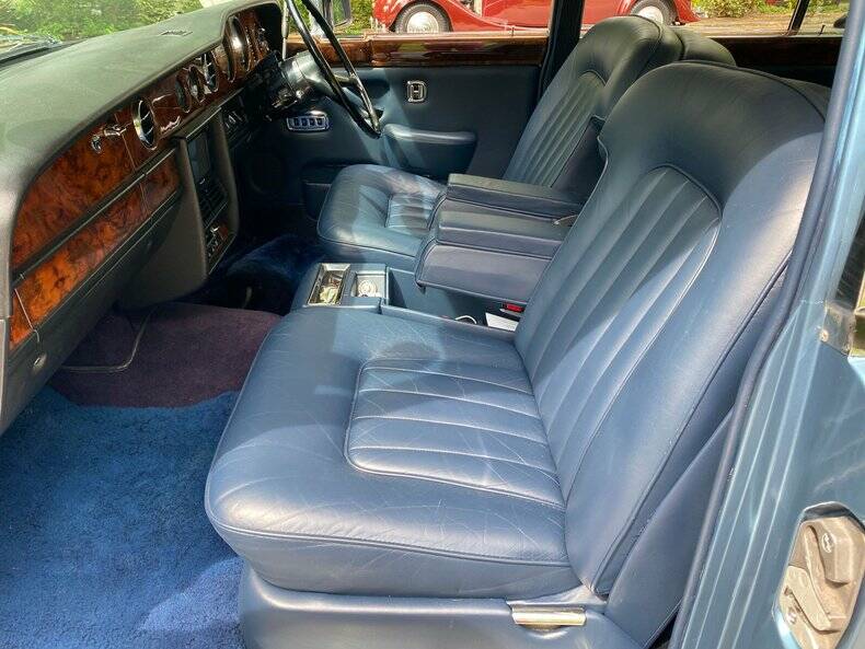 Image 22/50 of Bentley T 2 (1980)