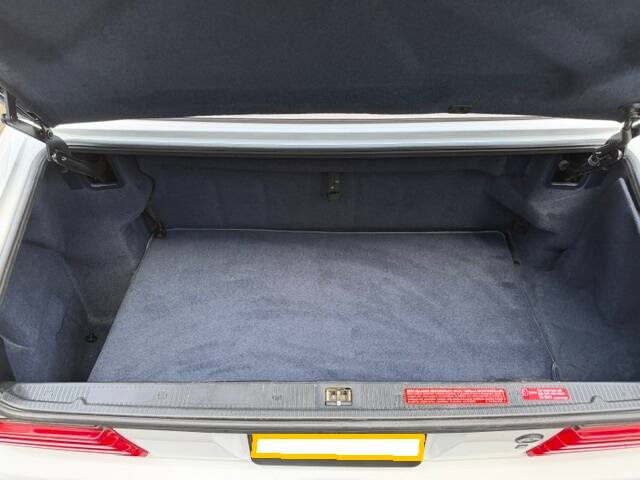 Image 14/20 of Mercedes-Benz 300 SL-24 (1992)