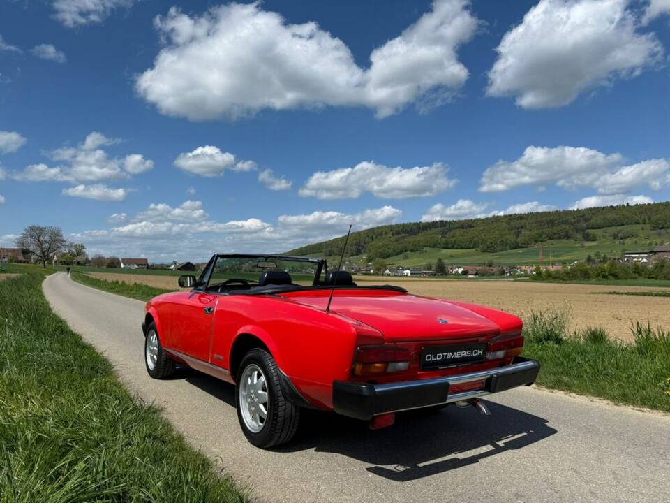 Bild 2/19 von FIAT 124 Spider DS (1986)