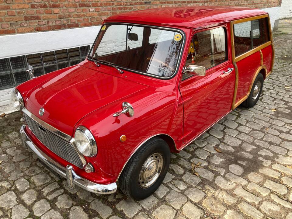 Image 23/24 of Morris Mini Traveller (1968)