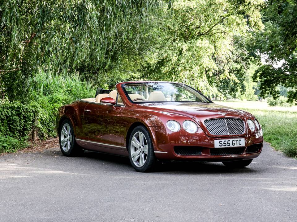 Bild 21/40 von Bentley Continental GTC (2007)