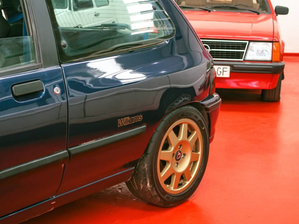 Imagen 10/27 de Renault Clio I 1.8 16V (1994)