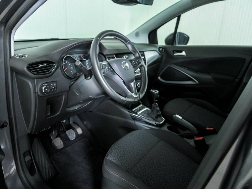 Image 11/50 de Opel Crossland X 1.2 Turbo (2020)