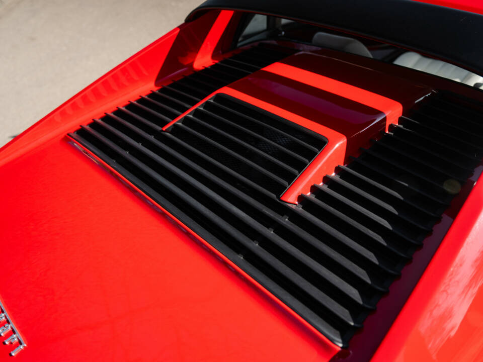 Image 36/38 of Ferrari 208 GTB Turbo (1987)