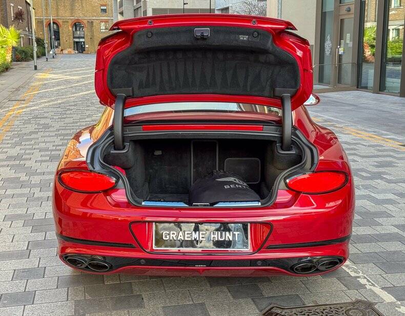 Image 43/44 of Bentley Continental GT V8 (2020)