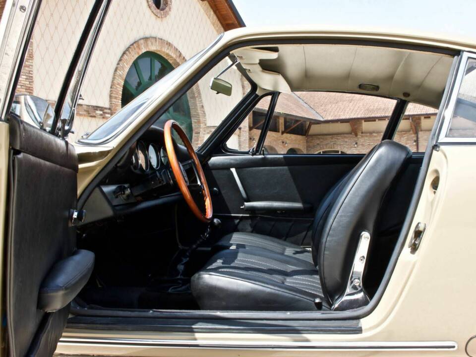 Image 8/23 of Porsche 912 (1966)
