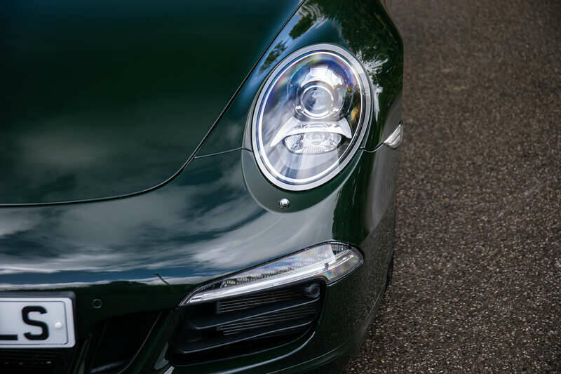 Imagen 37/50 de Porsche 911 Classic Club Coupé (2013)