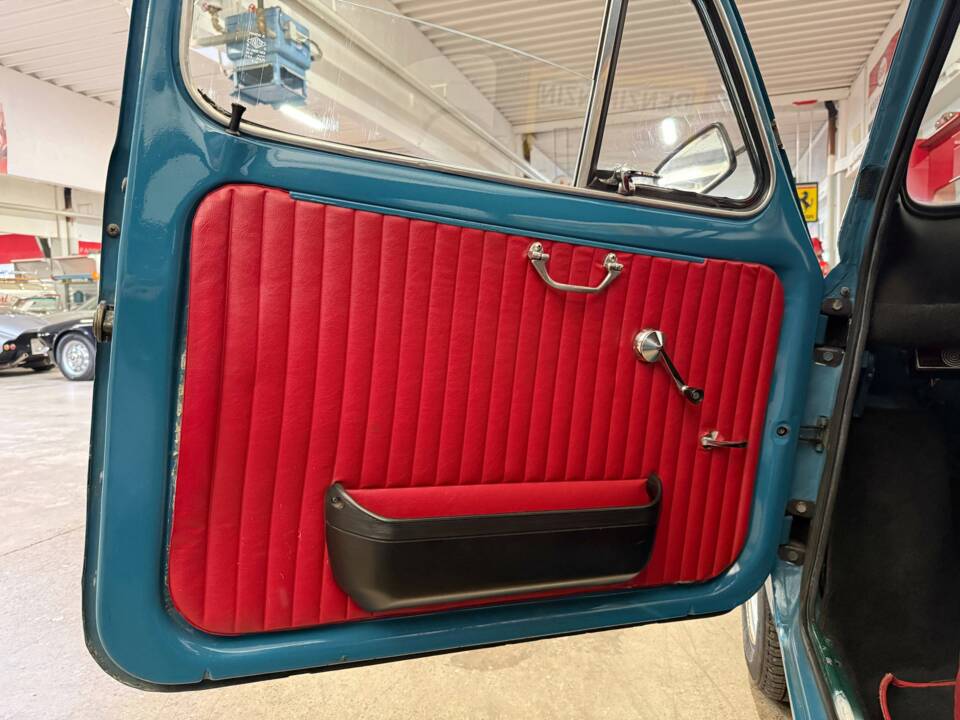 Image 7/17 of FIAT 500 L (1970)
