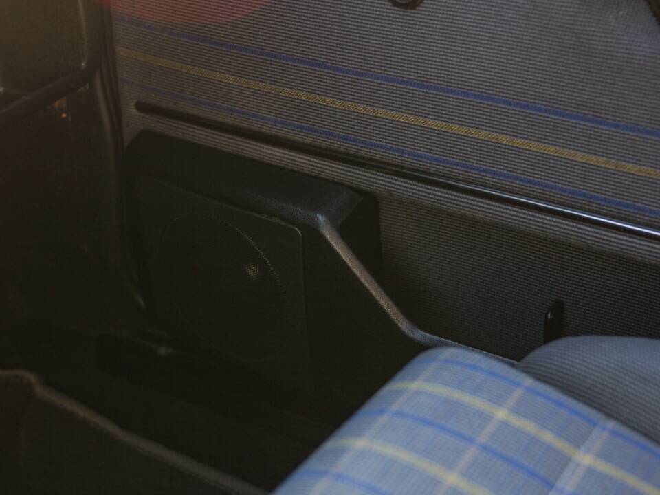 Bild 38/58 von Volkswagen Golf II GTi 1.8 (1988)
