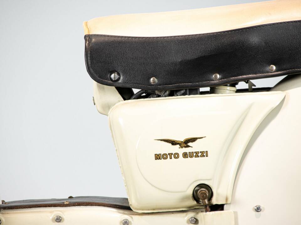 Image 21/50 de Moto Guzzi Galletto (1962)