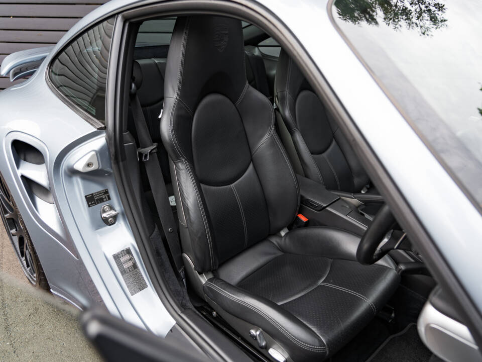 Bild 25/43 von Porsche 911 Turbo (2011)