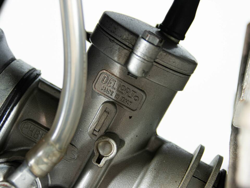 Immagine 46/50 di Aspes DUMMY (1977)