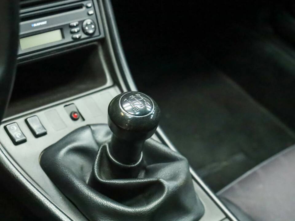 Obraz 49/50 pojazdu Porsche 944 (1986)