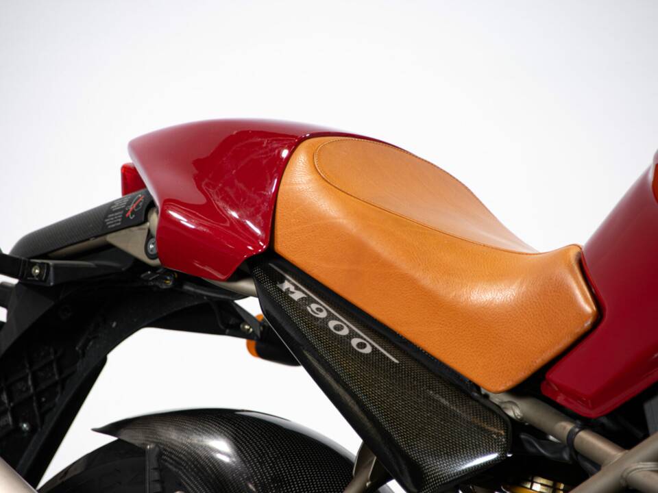 Image 40/50 de Ducati Monster 900 (1996)