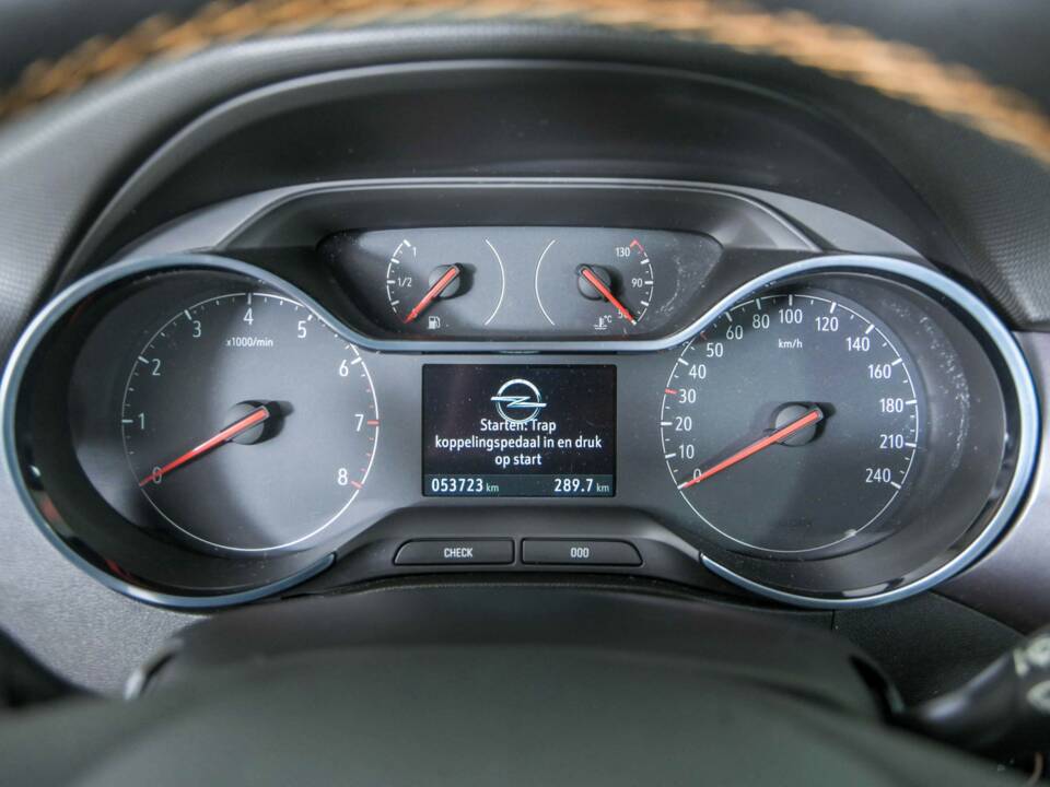 Immagine 11/50 di Opel Crossland X 1.2 Turbo (2019)