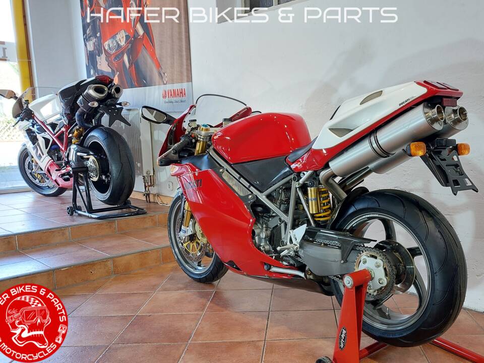 Afbeelding 11/40 van Ducati 996 R (2001)
