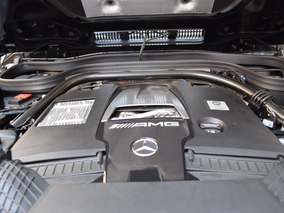 Image 16/31 of Mercedes-Benz G 63 AMG (LWB) (2022)