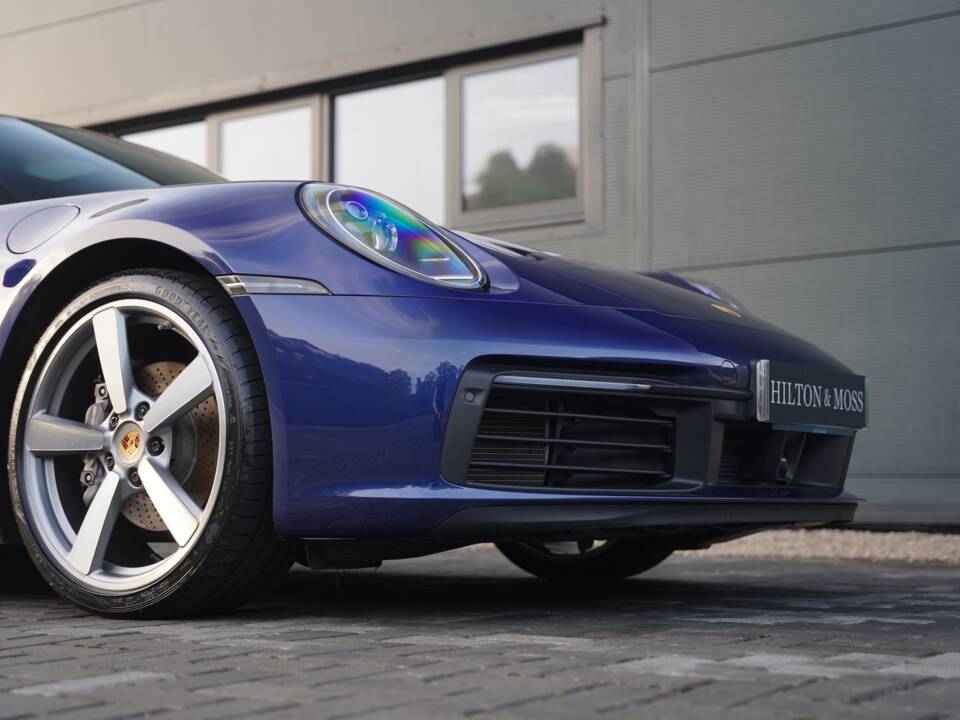 Bild 27/50 von Porsche 911 Carrera 4 GTS (2022)