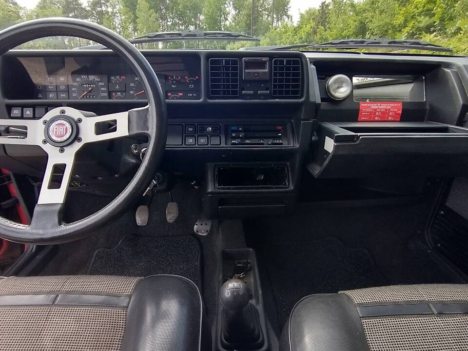 Bild 13/19 von FIAT Ritmo 105 TC (1984)