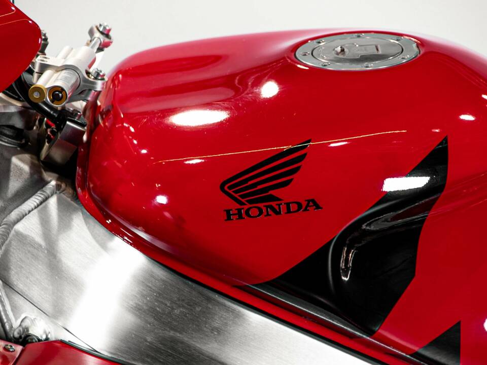 Image 31/34 of Honda DUMMY (2002)