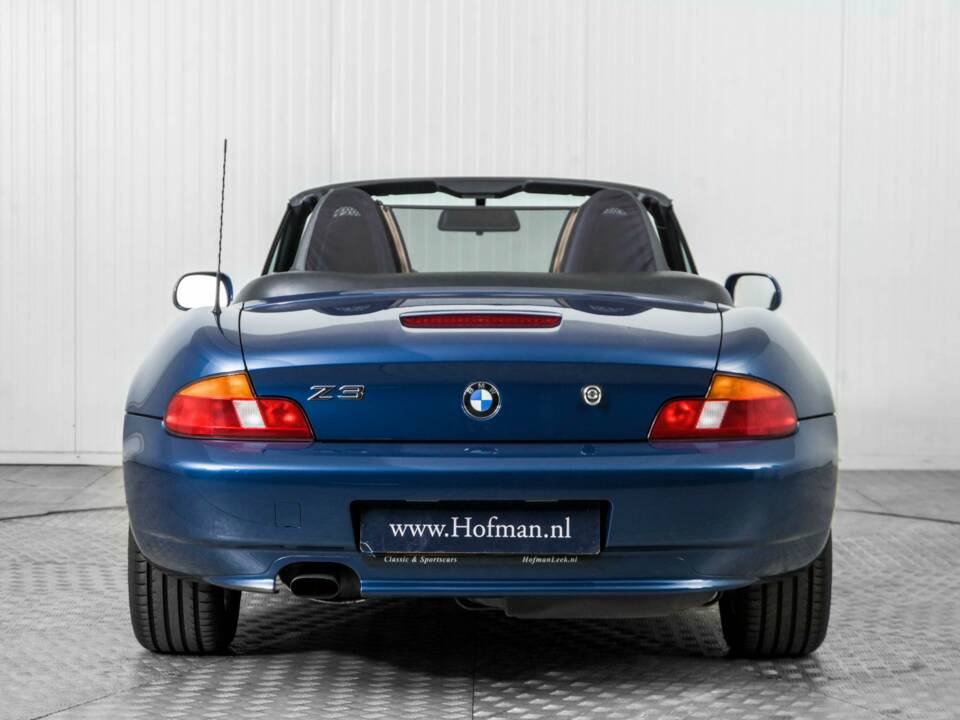 Bild 13/50 von BMW Z3 1.9i (2000)