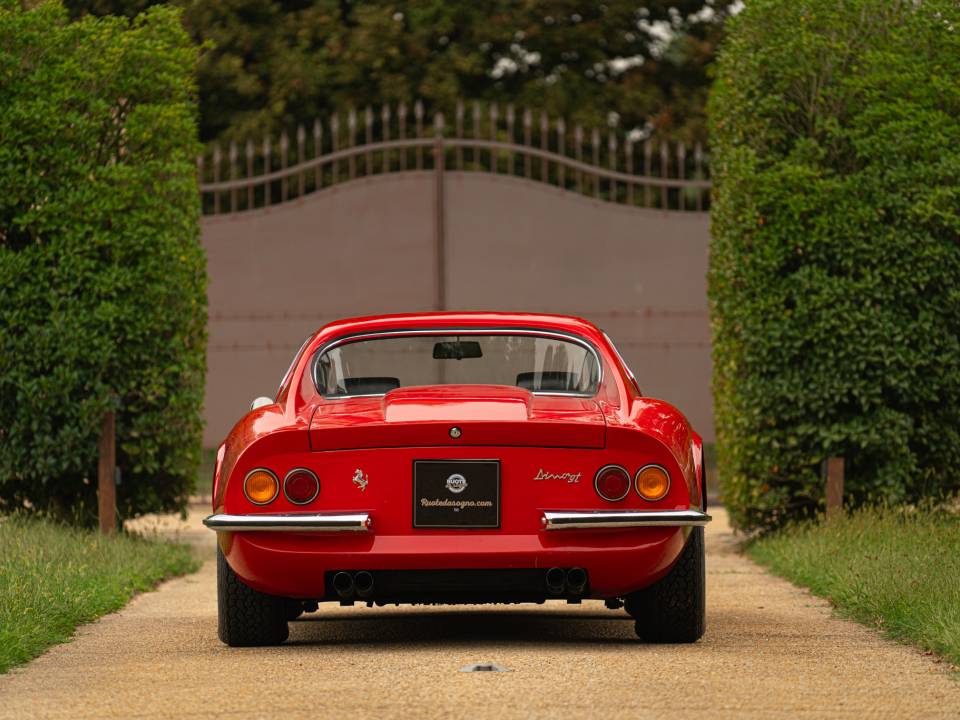 Image 4/50 de Ferrari Dino 246 GT (1970)