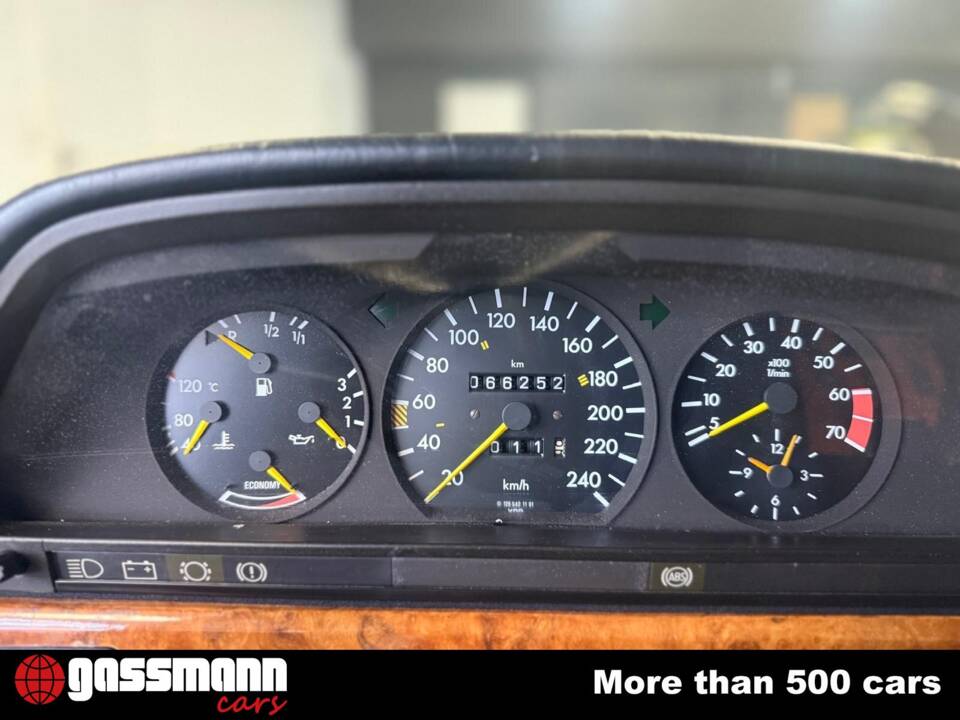 Immagine 10/15 di Mercedes-Benz 500 SEL (1982)