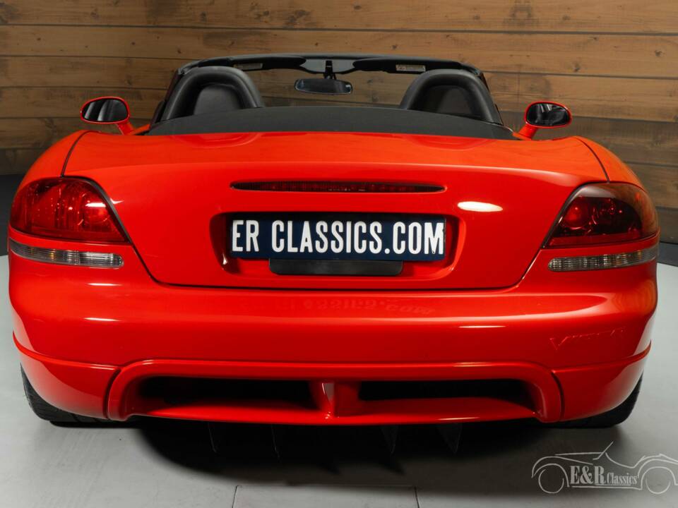 Image 3/6 of Dodge Viper SRT10 (2004)