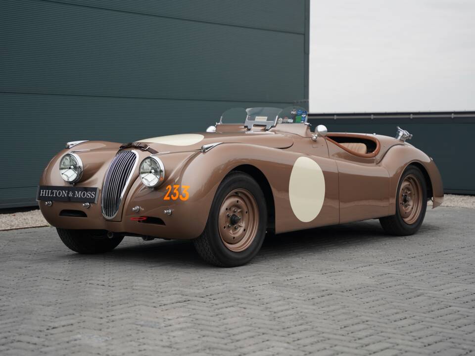 Image 11/50 of Jaguar XK 120 OTS (1950)