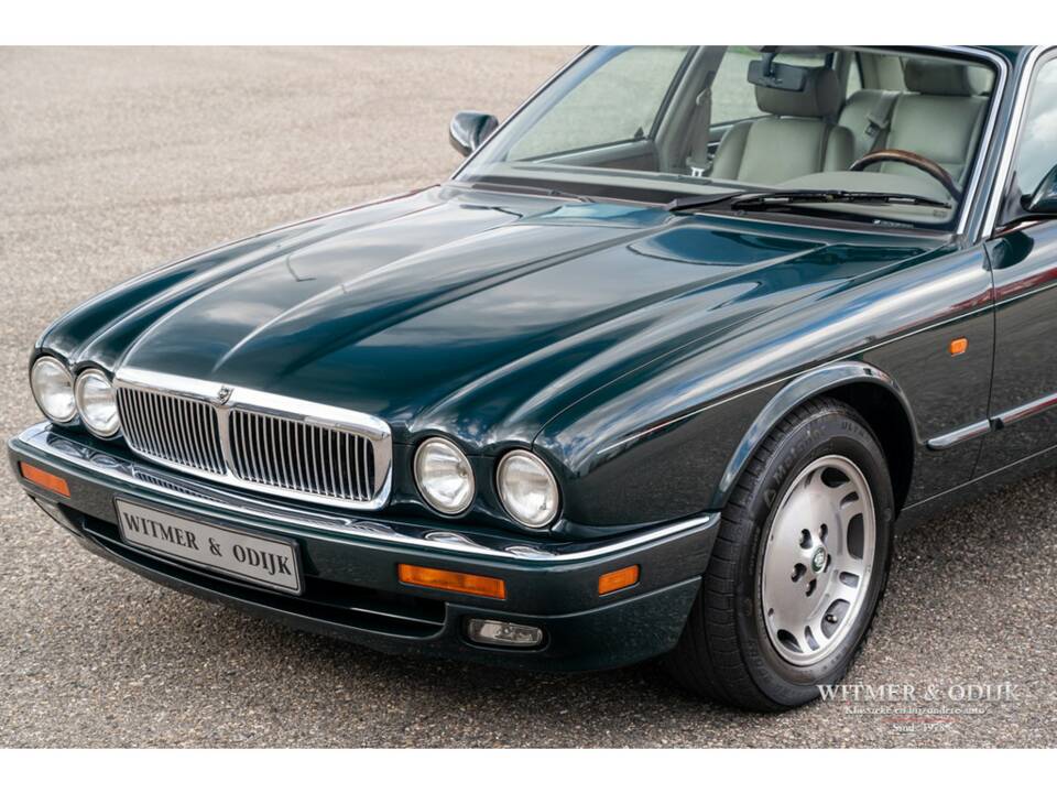 Bild 20/34 von Jaguar XJ6 3.2 Executive (1997)