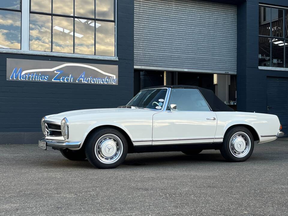 Immagine 3/18 di Mercedes-Benz 280 SL (1970)