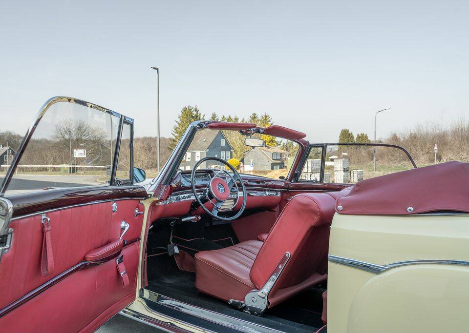 Mercedes-Benz 220 SE Cabrriolet "Ponton" (W 128) 1960