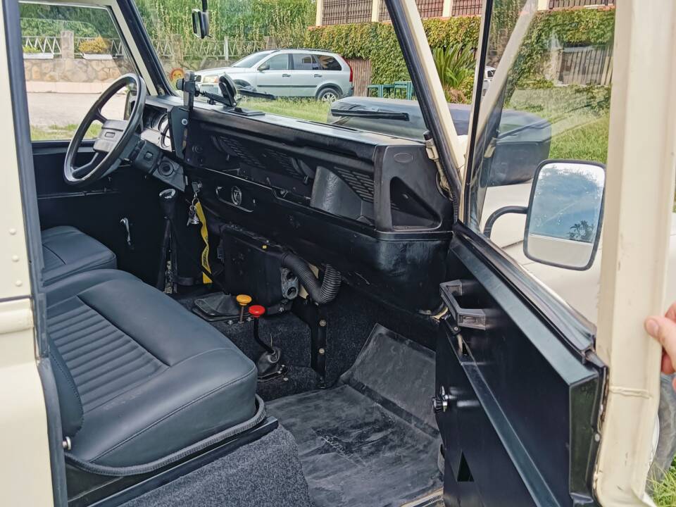 Bild 7/23 von Land Rover 110 (1990)